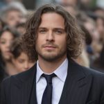 Acteur chauve : pourquoi les stars sans cheveux inspirent la mode et la confiance